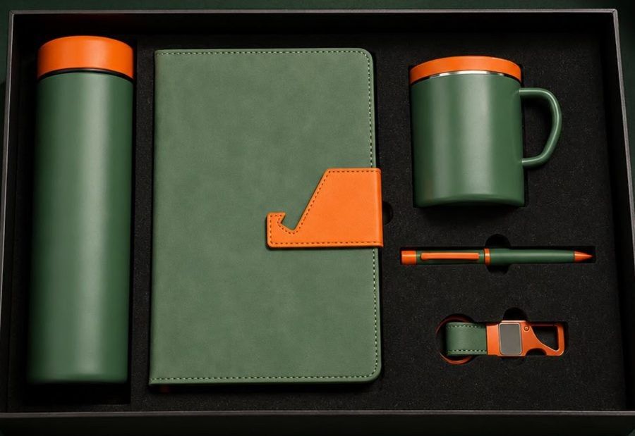 Deluxe 5-in-1 Executive Set in Green, Beige, Charcoal, corporate gift set customisable with your logo